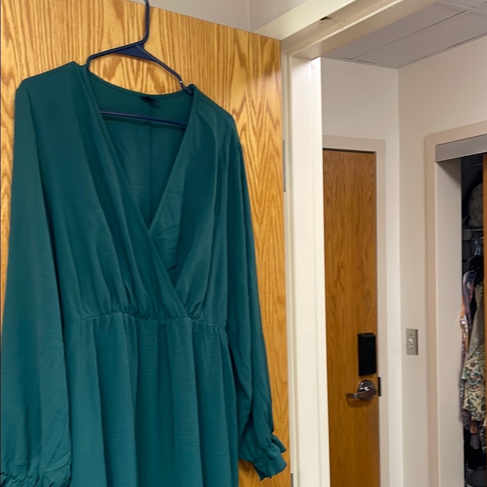 Elegant Green Women's Dress